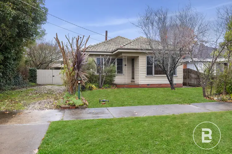 15 Longley Street, Alfredton VIC 3350