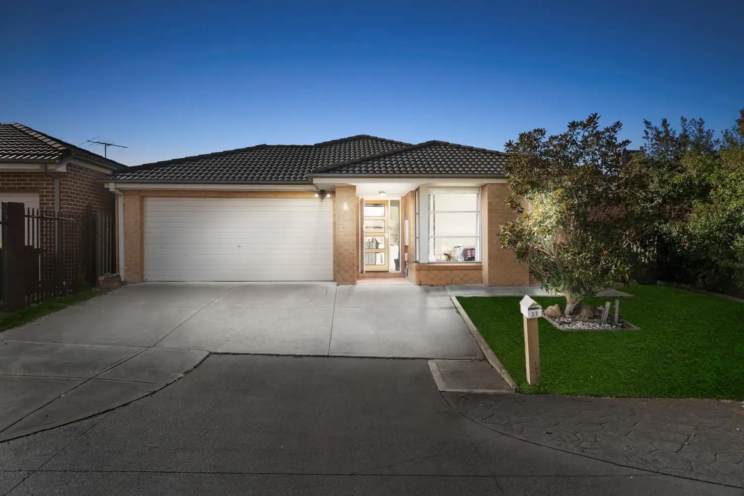 Main view of Homely house listing, 37 Finsbury Crescent, Manor Lakes VIC 3024