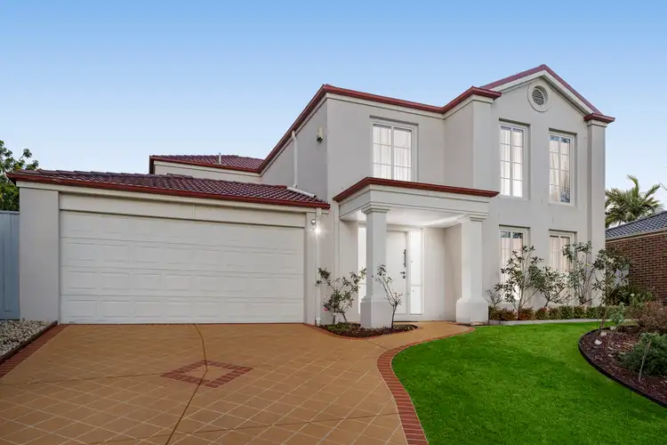 24 Eucumbene Drive, Berwick VIC 3806