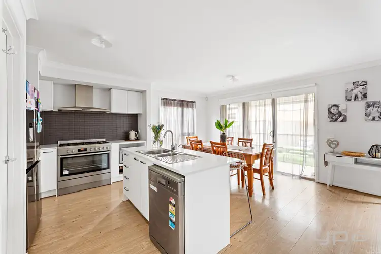 Fifth view of Homely house listing, 31 Charlwood Promenade, Werribee VIC 3030
