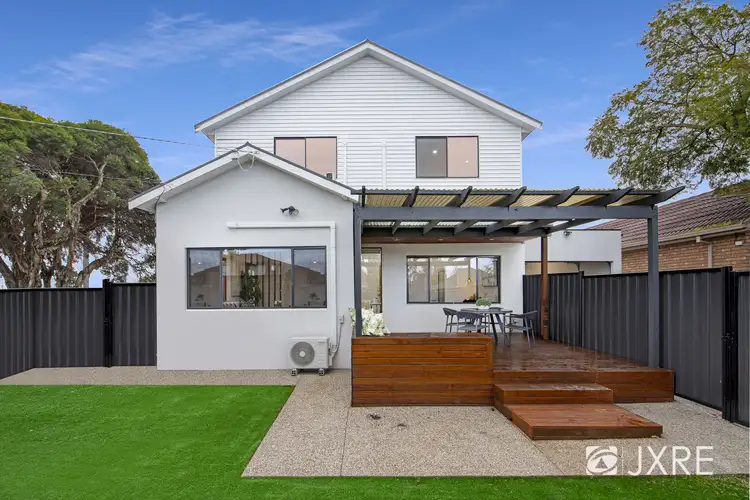 2A Jeanette Street, Clayton South VIC 3169