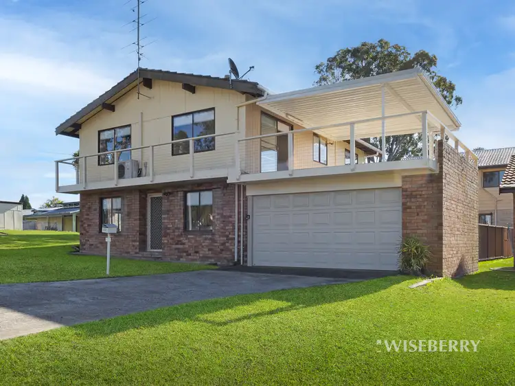 22 Waverley Road, Mannering Park NSW 2259