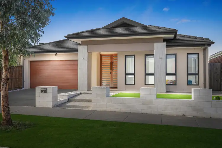 28 Medlar Avenue, Manor Lakes VIC 3024