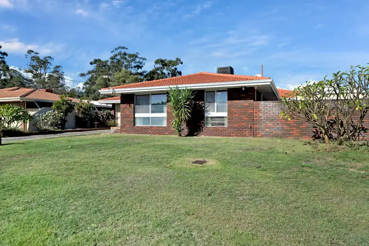 16 Constantine Court, Thornlie WA 6108