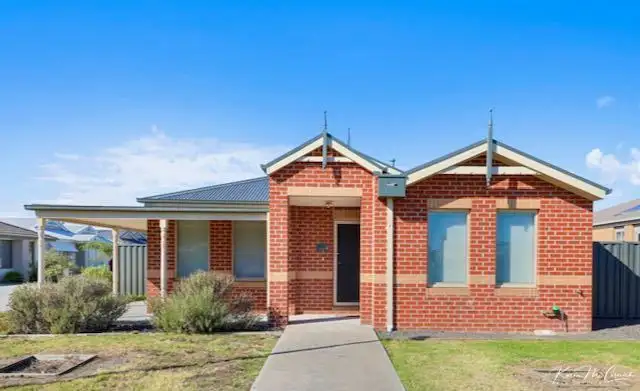 6 Manchester Circuit, Longwarry VIC 3816