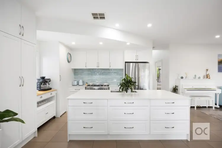 14 Acacia Grove, Flagstaff Hill SA 5159