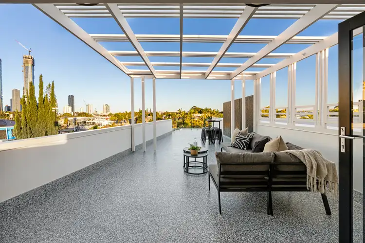 Fourth view of Homely semi-detached listing, 1/38 Merrimac Boulevard, Broadbeach Waters QLD 4218