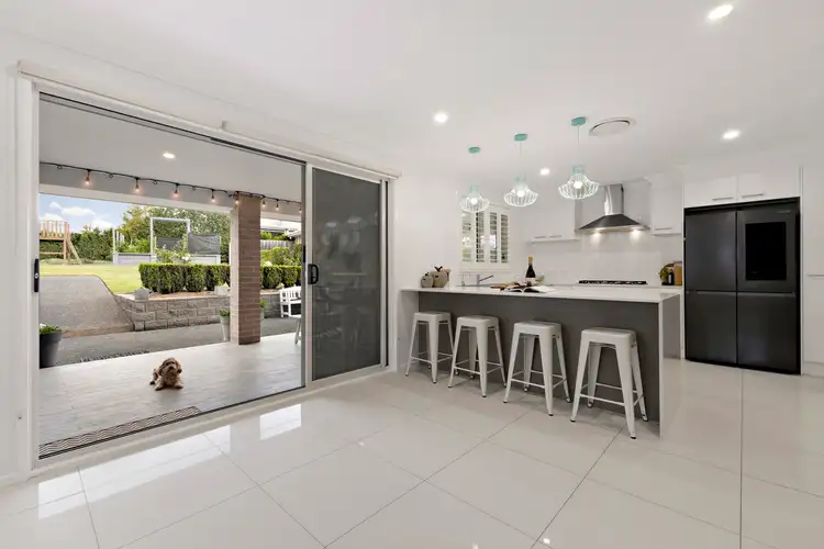 Fourth view of Homely house listing, 8 Ridgetop Close, Bolwarra Heights NSW 2320