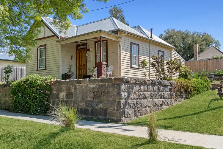 28 Service Street, Clunes VIC 3370