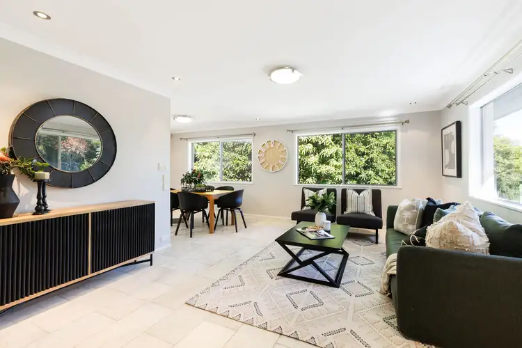 4 Fallbrook Street, Kenmore QLD 4069