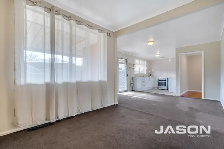 Fourth view of Homely house listing, 15 Sheldon Court, Gladstone Park VIC 3043