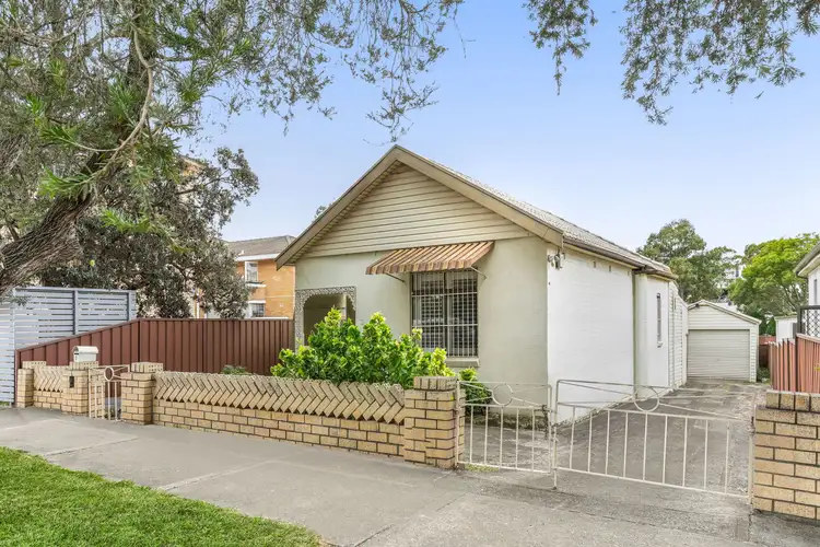 2 Bellevue Avenue, Lakemba NSW 2195