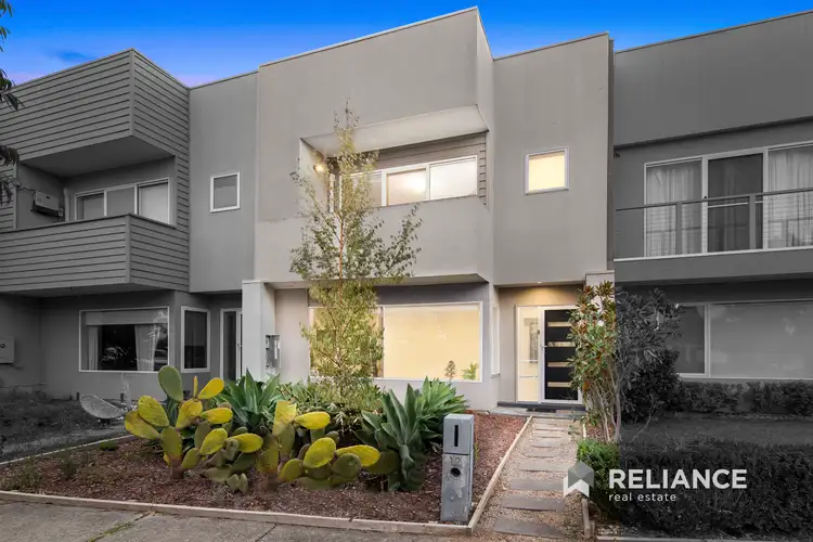 12 Whitetop Drive, Point Cook VIC 3030