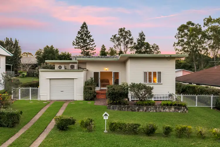 30 Edson Street, Kenmore QLD 4069