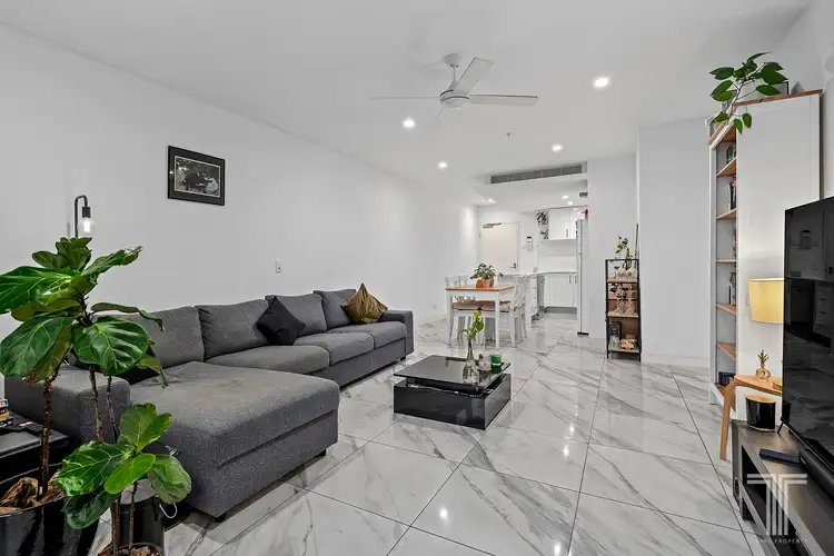 302/70-74 Carl Street, Woolloongabba QLD 4102