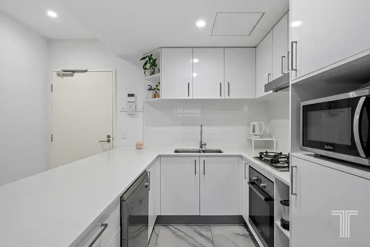 Fourth view of Homely unit listing, 302/70-74 Carl Street, Woolloongabba QLD 4102