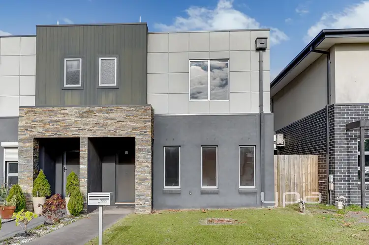 16 Armadale Place, Hillside VIC 3037