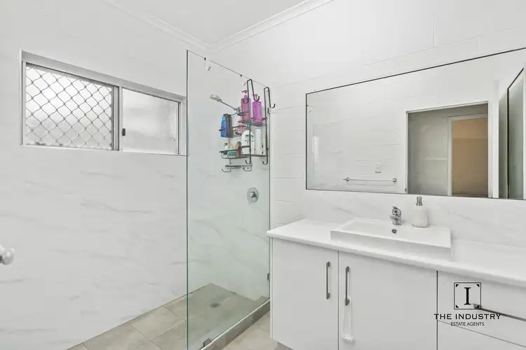 Sixth view of Homely house listing, 8 Hogan Court, White Rock QLD 4868