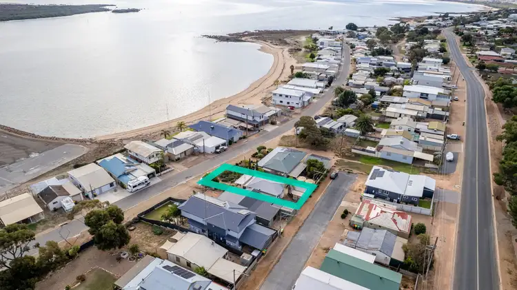 7 Wilson Place, Port Broughton SA 5522
