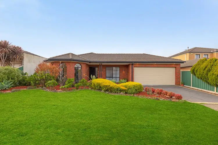 27 Marylou Court, Delahey VIC 3037
