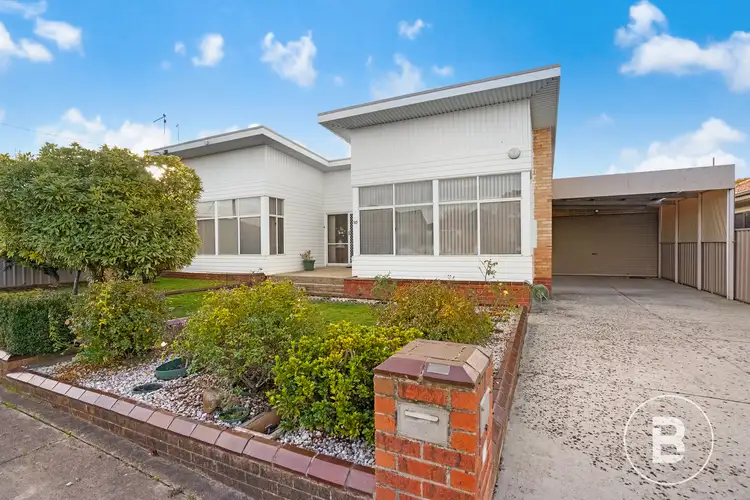 10 Edlyn Street, Wendouree VIC 3355