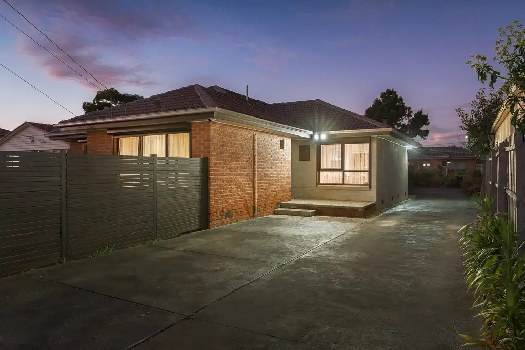Main view of Homely unit listing, 1/19 Putt Grove, Keysborough VIC 3173