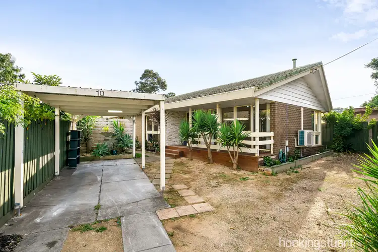 10 Swan Street