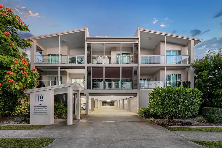 10/18 Barton Road, Hawthorne QLD 4171