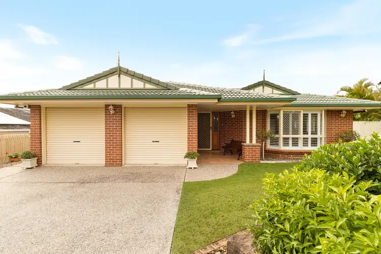 6 Vermeer Close, Mackenzie QLD 4156