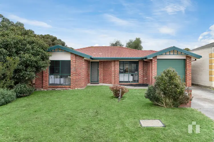Second view of Homely house listing, 15 Mensa Court, Roxburgh Park VIC 3064
