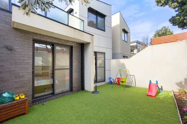 Second view of Homely unit listing, 1/437 Main Street, Mordialloc VIC 3195