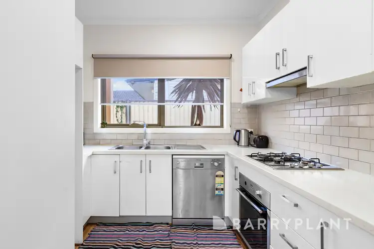 Fifth view of Homely unit listing, 2/33 Henry Street, St Albans VIC 3021