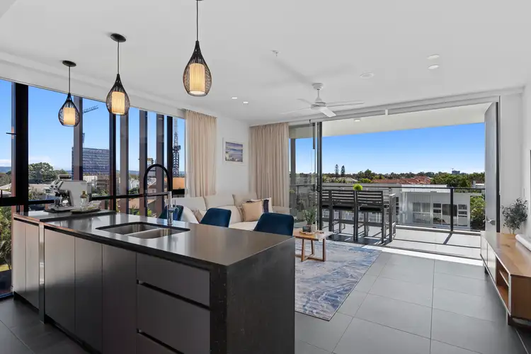 303/28 Dalpura Street, Chevron Island QLD 4217