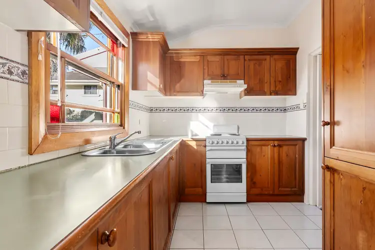 Fourth view of Homely house listing, 5/90 Toronto Parade, Sutherland NSW 2232