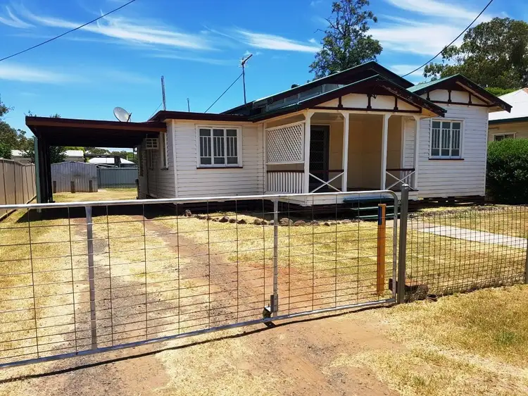 12 Morris Street, Dalby QLD 4405