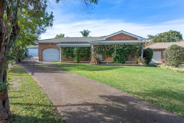 34 Nambucca Circuit, Cowra NSW 2794
