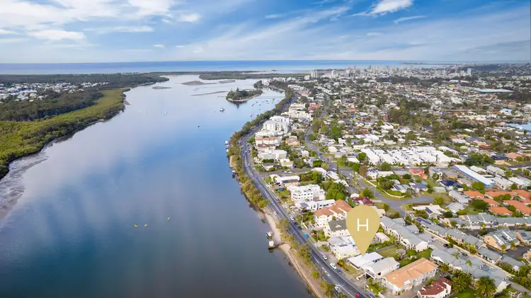 211 Bradman Avenue, Maroochydore QLD 4558