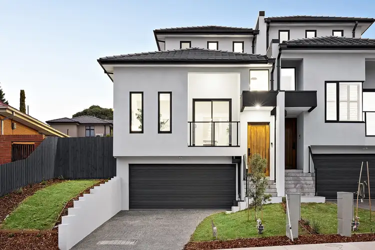 5 Finch Street, Doncaster East VIC 3109