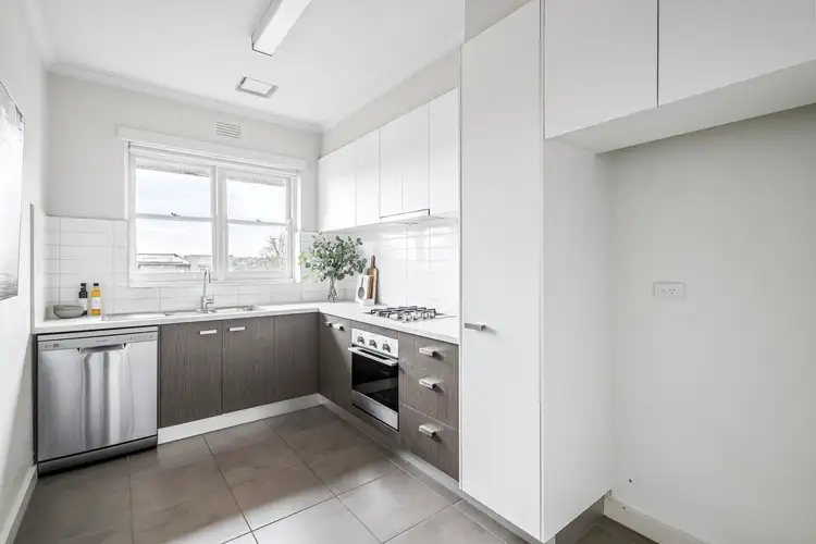 Sixth view of Homely apartment listing, 14/9a Fordholm Road, Hawthorn VIC 3122