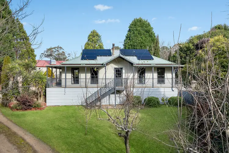 8A Fourth Avenue, Katoomba NSW 2780