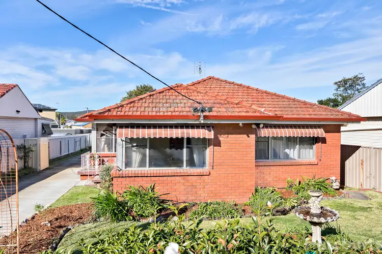 92 Medcalf Street, Warners Bay NSW 2282