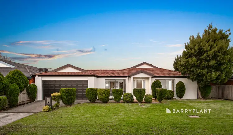 27 Lisburn Way, Berwick VIC 3806