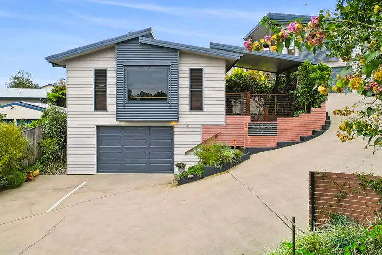 3/4 Sunnyside Court, Maleny QLD 4552