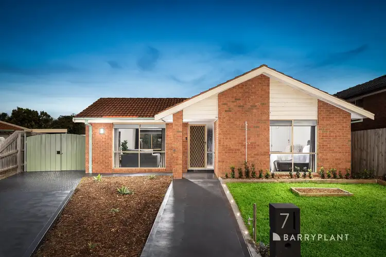 7 Hillcrest Court, Mill Park VIC 3082