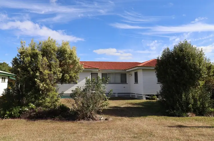 16 Moreton Street, Dalby QLD 4405