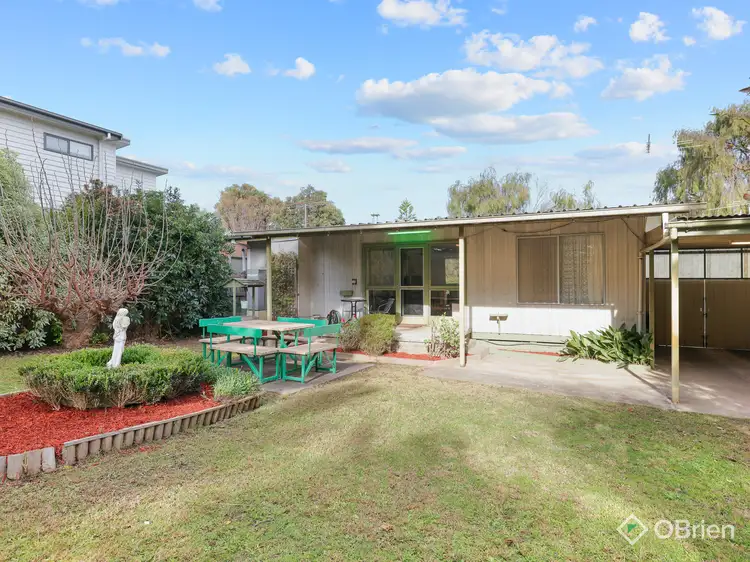 4 Hobsons Parade, Cowes VIC 3922