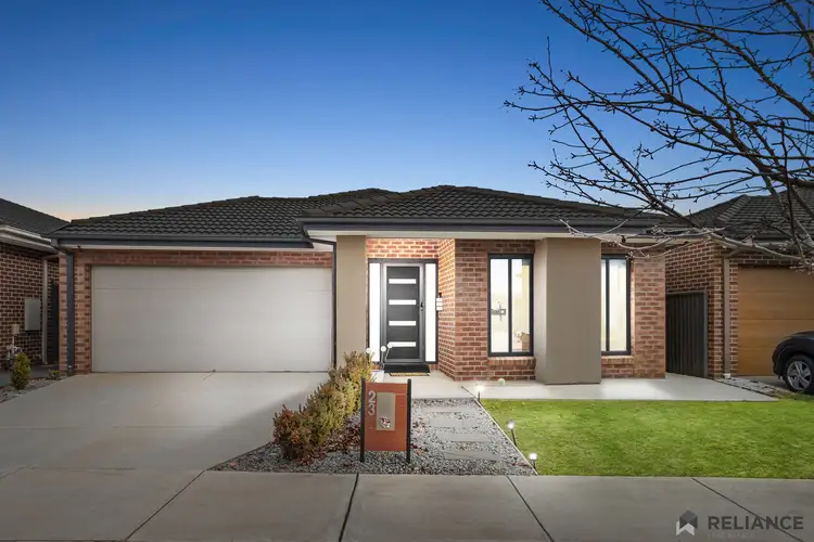 23 Wimbledon Boulevard, Strathtulloh VIC 3338