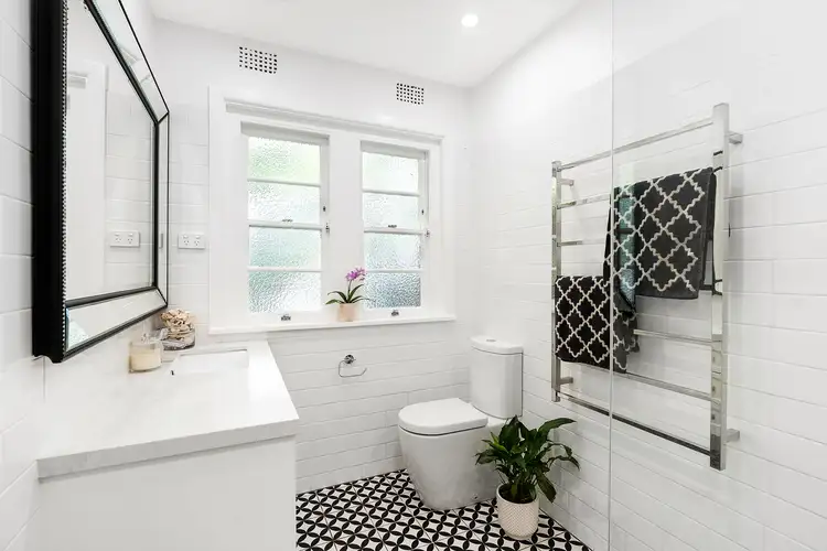 Sixth view of Homely apartment listing, 4/43 Ellalong Road, Cremorne NSW 2090