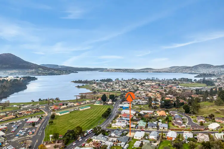 2A Amber Street, Claremont TAS 7011