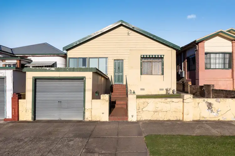 98 Martini Parade, Lithgow NSW 2790